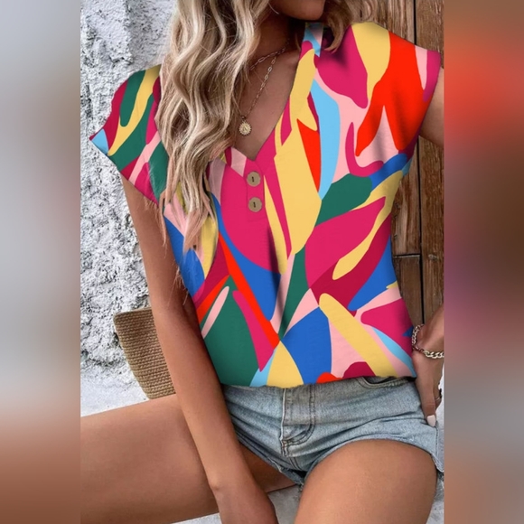 Multicolor Abstract V Neck Blouse - Picture 2 of 5